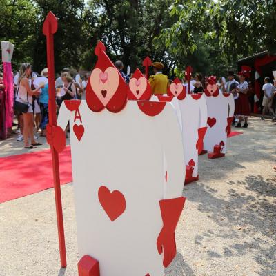 01 Bienvenue Au Pays Des Merveilles